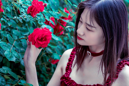 重庆一小镇现“刀片民宿”  最窄处仅56厘米